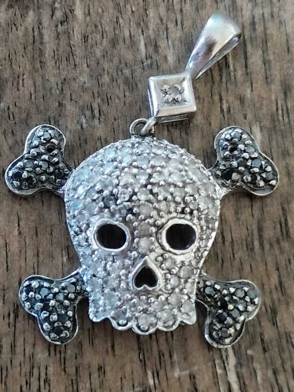 Heng Ngai 10K White Gold .57 CTW Diamond Skull Pendant